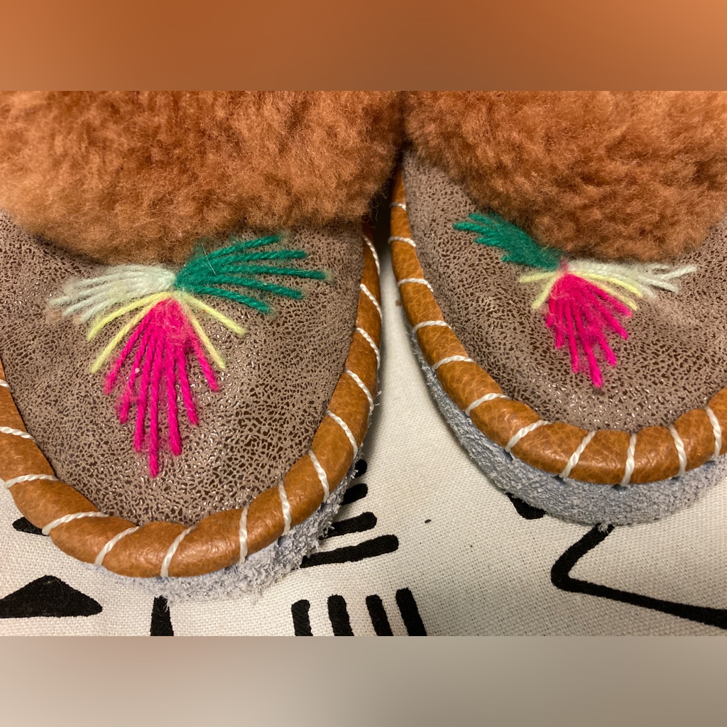 Nwot HandStitched HandSewn Authentic Moccasins